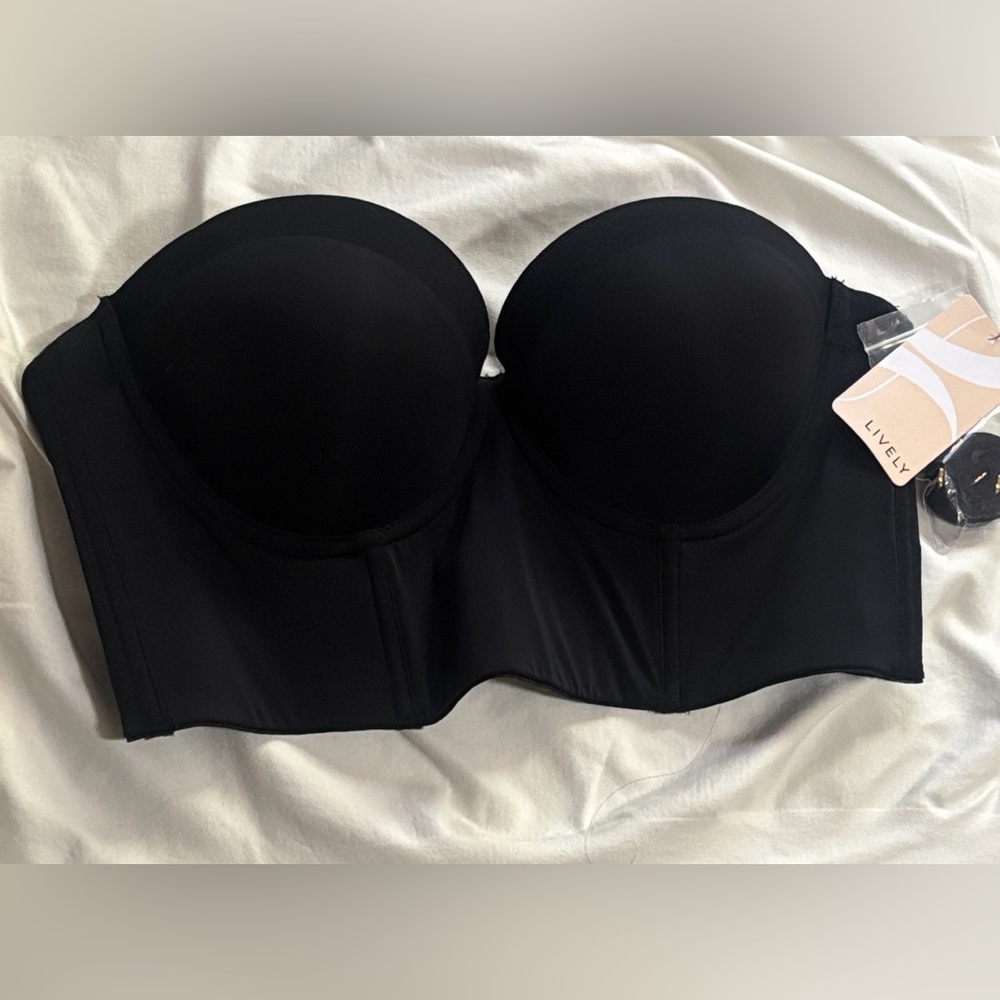 Lively Elegant Black Strapless Bra